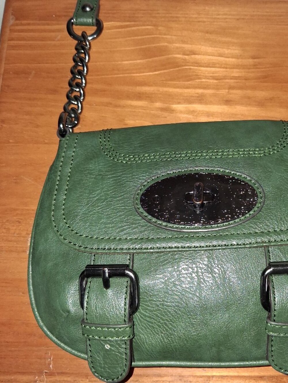 Vintage Style Green Crossbody Flap Handbag with Chain Strap